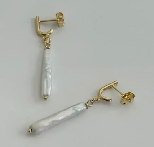 Justiene Pearl Earrings